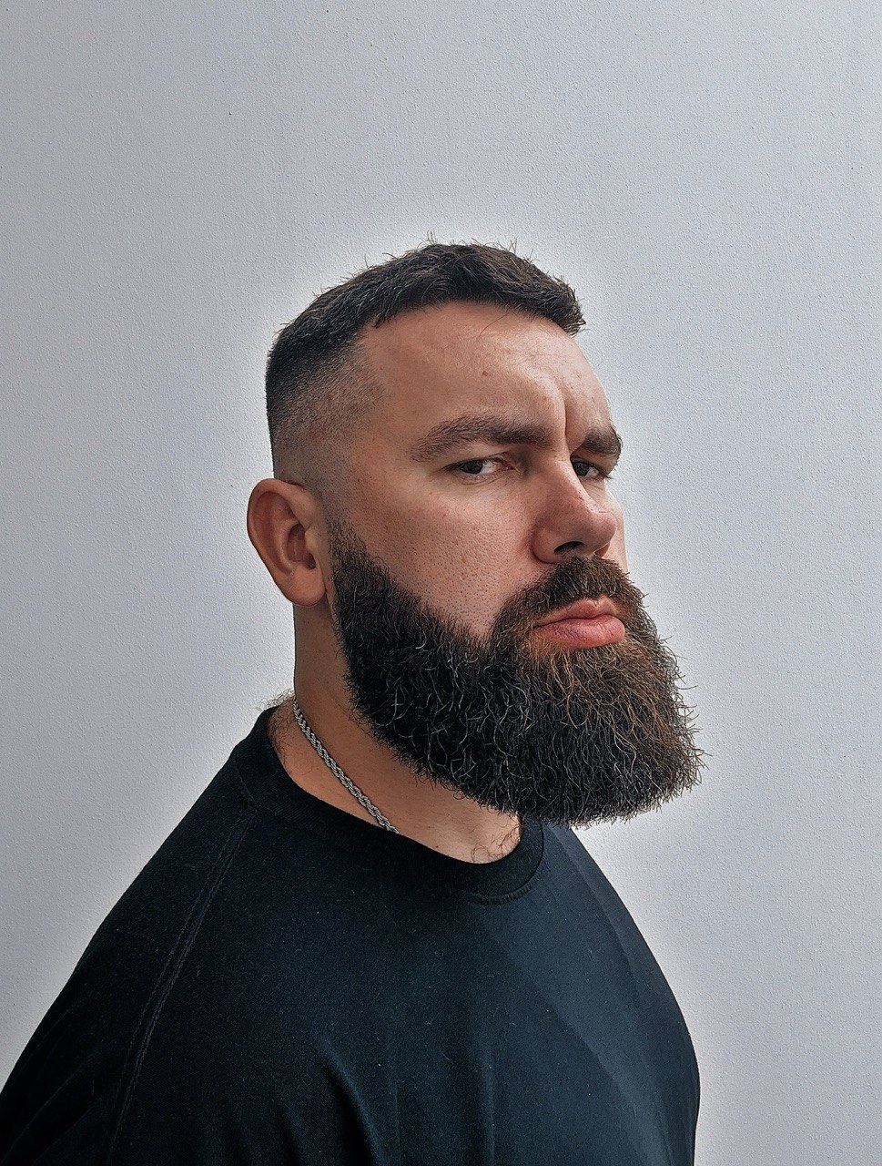 Portrait of Erick Trodly, drum and bass DJ and producer